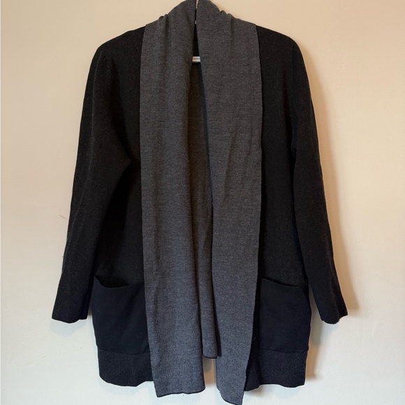 Aritzia Sweaters - Aritzia Babaton Beekman Black&Grey Merino Wool Blend Colorblock Cardigan Large